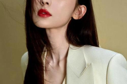 51网红爆料吃瓜,揭秘网红圈幕后黑幕，吃瓜群众热议不断！”